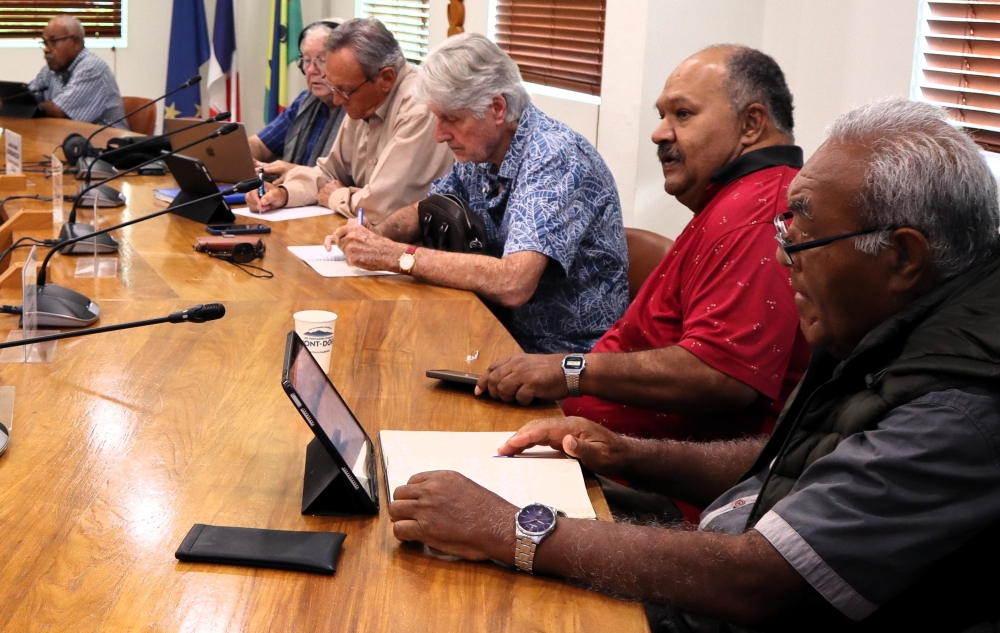 Membres de la commission de la culture, de la jeunesse et des sports.