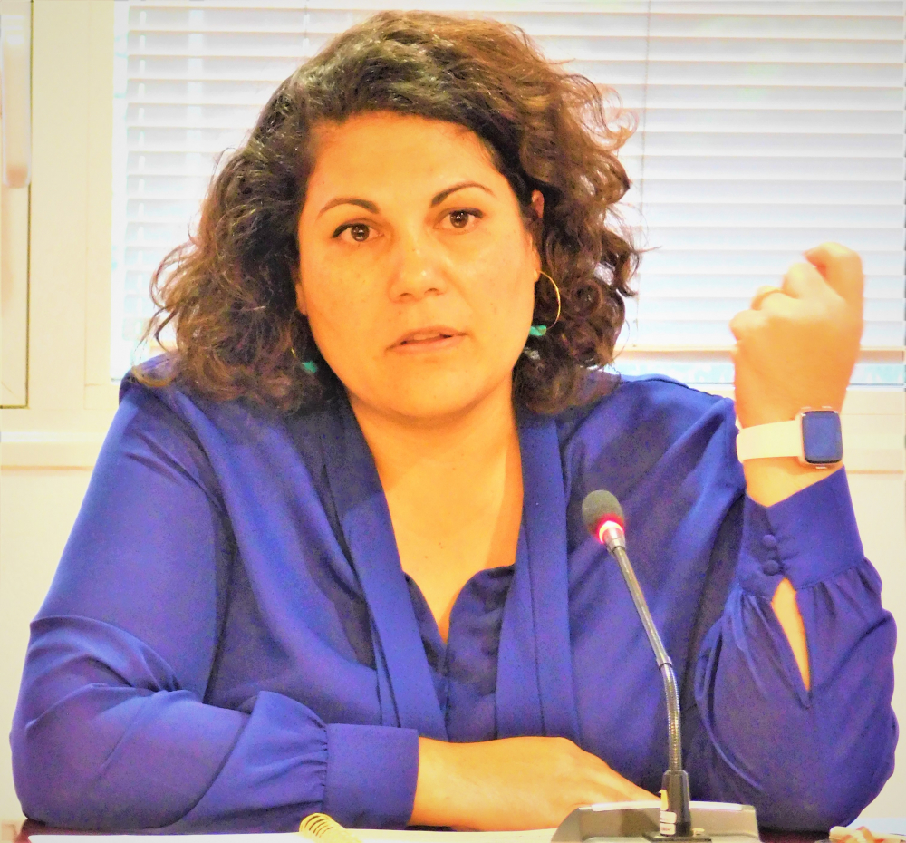 Naia Wateou, rapporteur de la commission de la condition féminine.