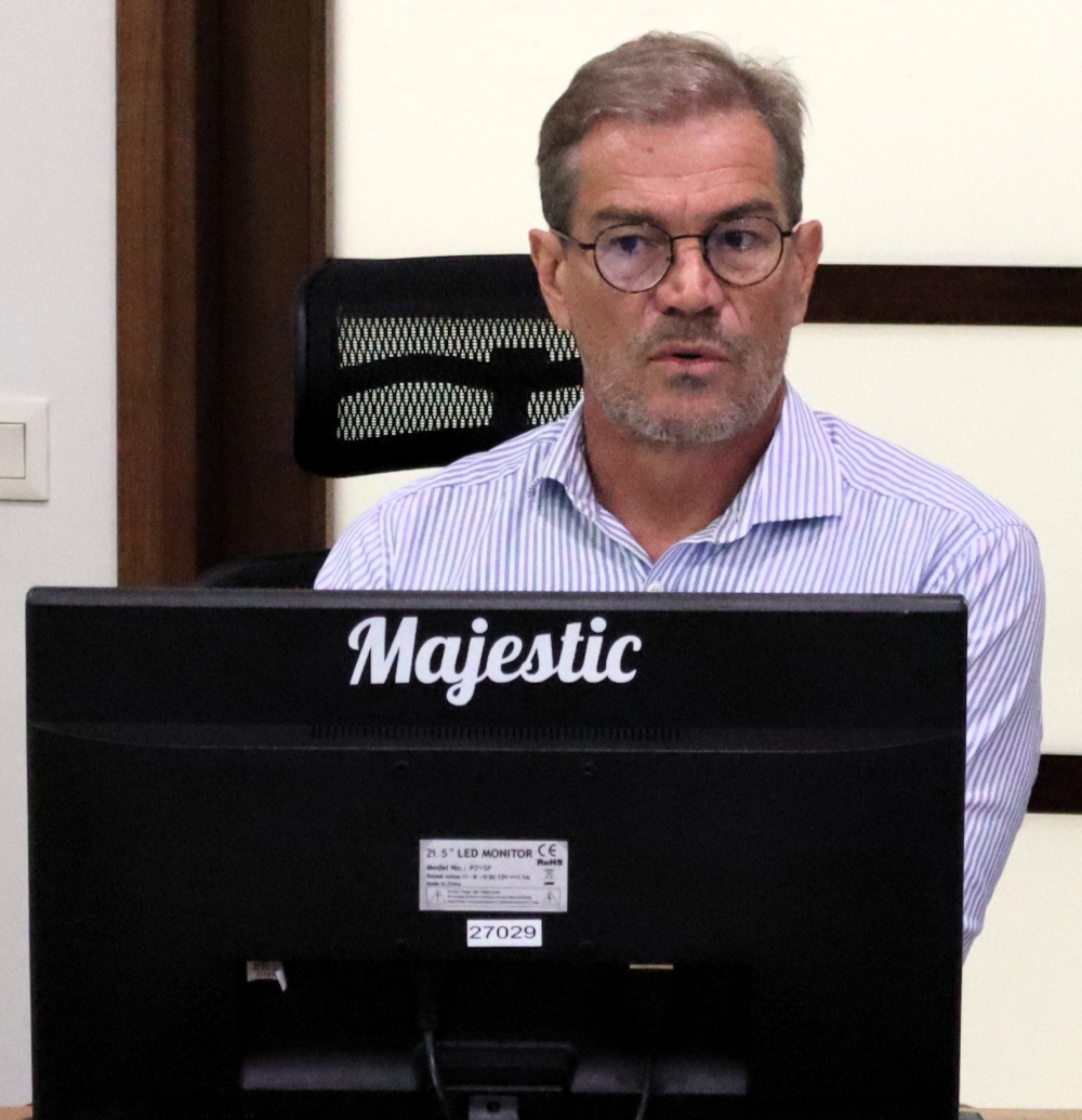 Présentation par le directeur d'Enercal.