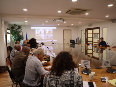 Conseillers en présentiel et en visio-conférence.